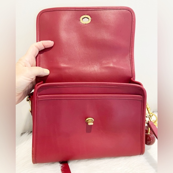 Coach Court Vintage Crossbody Bag Color Red 9870 - Picture 3 of 15